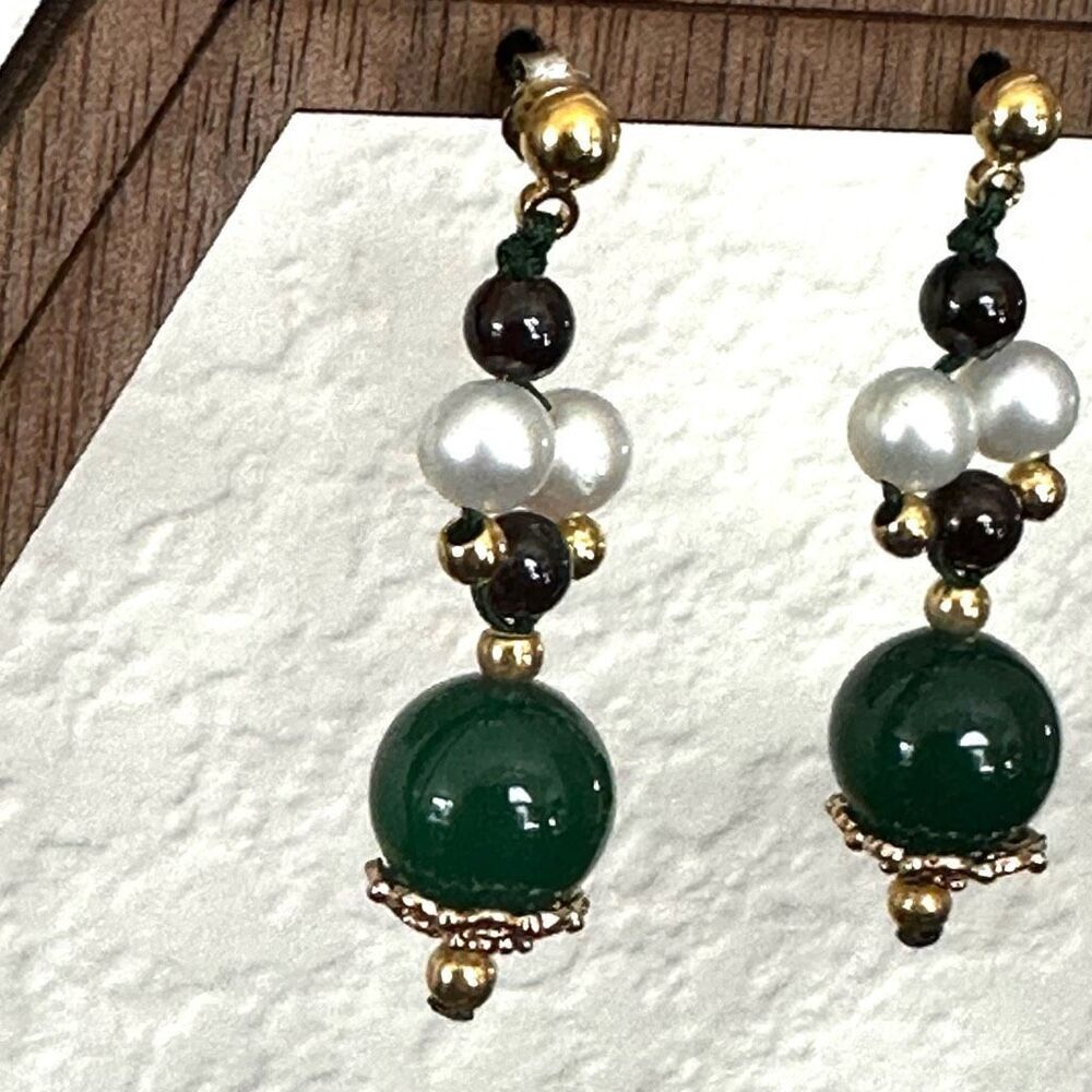 Gold tone green agate and pearl drop earrings - Picture 2 of 6